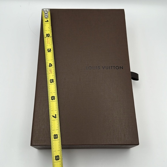 Louis Vuitton gift box and dust bag - Picture 5 of 8